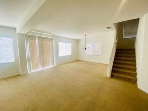 2306 Cornflower Way in Palmdale, CA - Building Photo - Building Photo