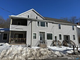 4 Weekeepeemee Rd in Woodbury, CT - Building Photo