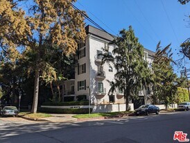 100 N Wetherly Dr in Los Angeles, CA - Building Photo