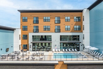 The District at Deerfield Residences in Mason, OH - Foto de edificio - Building Photo