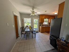 1240 Pinebrook Cir in Hendersonville, NC - Foto de edificio - Building Photo