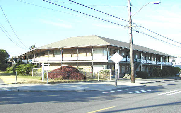 Sea Cliff Manor in Seattle, WA - Building Photo