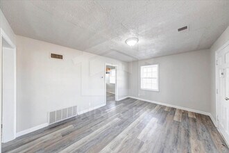 2854 S Keystone Ave in Indianapolis, IN - Building Photo - Building Photo