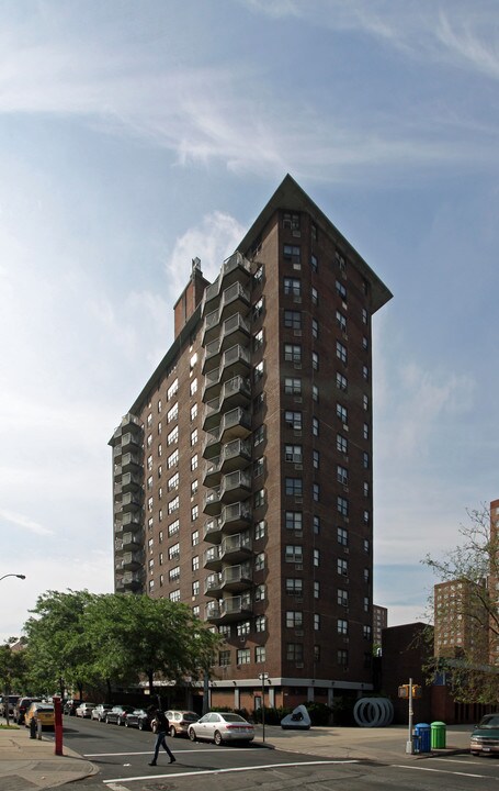 Bethune Towers in New York, NY - Foto de edificio