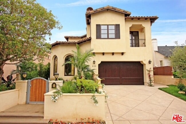 property at 525 S Gretna Green Way