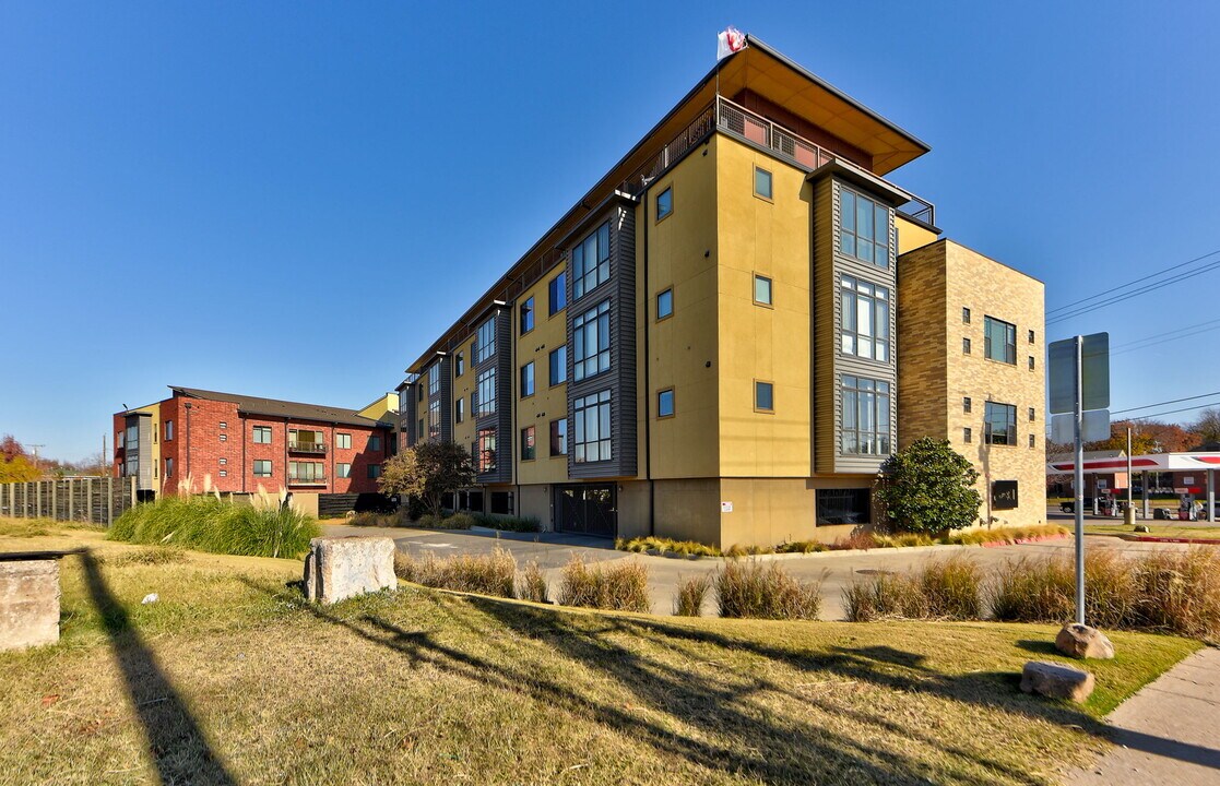 401 Boyd St in Norman, OK - Building Photo