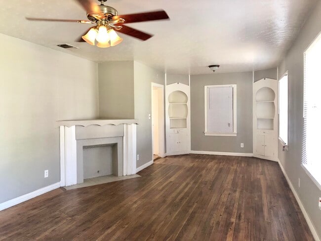 2405 27th St in Lubbock, TX - Foto de edificio - Building Photo