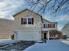 9915 Sapphire Berry Ln in Fishers, IN - Building Photo