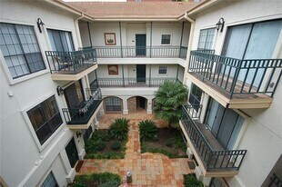 1908 San Antonio St in Austin, TX - Building Photo