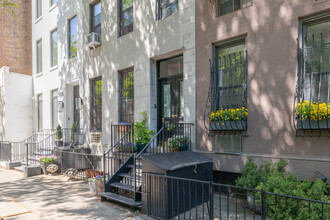 507 E 84th St in New York, NY - Building Photo - Building Photo