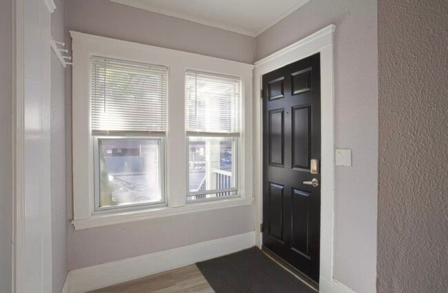 287 Medford St in Somerville, MA - Building Photo - Building Photo