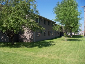 Heartland Senior Apartments in Redfield, SD - Foto de edificio - Building Photo