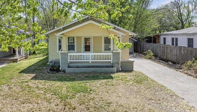 property at 2142 S Waco Ave