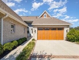 385 Manhattan Blvd in Dayton, KY - Building Photo