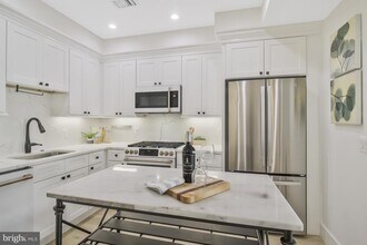1654 K St NE-Unit -8 in Washington, DC - Building Photo - Building Photo