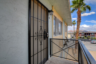 922 N 1st St in Las Vegas, NV - Building Photo - Building Photo