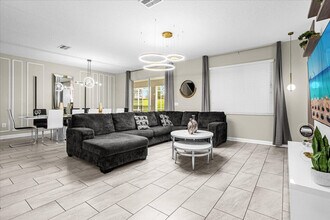 9052 Stinger Dr in Davenport, FL - Building Photo - Building Photo