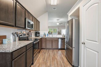 3700 Mckenzie St in Bryan, TX - Building Photo - Building Photo