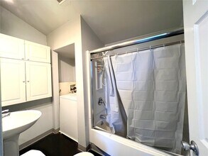 4 Wales Ave in Binghamton, NY - Building Photo - Building Photo