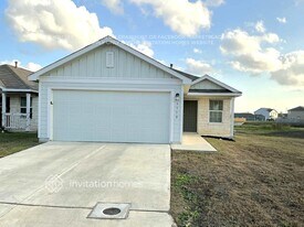 6558 Runaway Row in Converse, TX - Building Photo