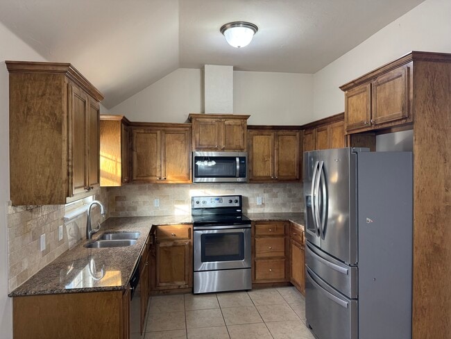 2321 Golden Ln in Edmond, OK - Building Photo - Building Photo