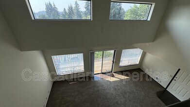 1555 Fircrest Ct SE in Salem, OR - Building Photo - Building Photo