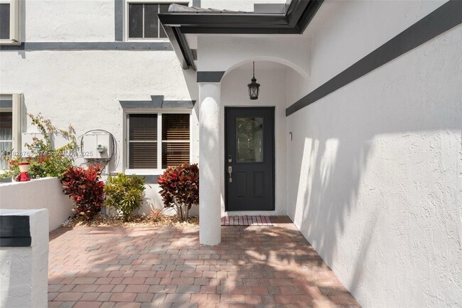 12853 SW 50th St in Miramar, FL - Building Photo - Building Photo
