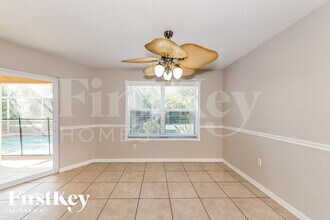 5065 Hansard Ave in North Port, FL - Foto de edificio - Building Photo