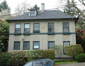 2124 SW Taylor St in Portland, OR - Building Photo - Building Photo