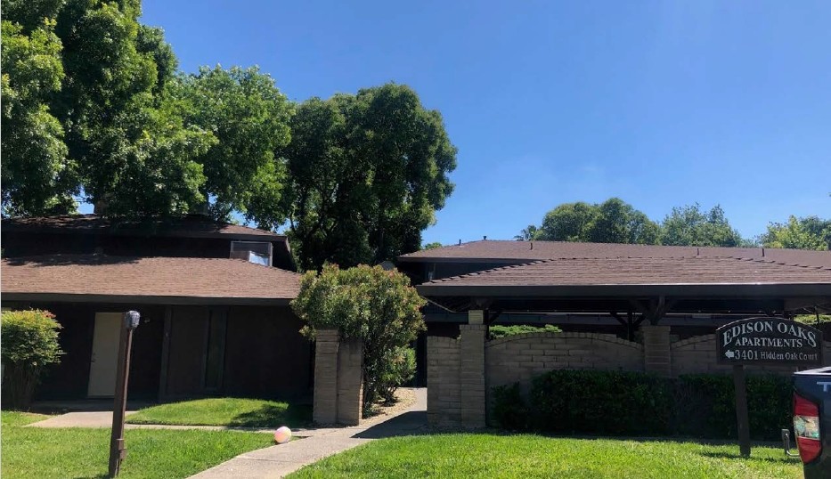 Hidden Oak Apartments in Sacramento, CA - Building Photo