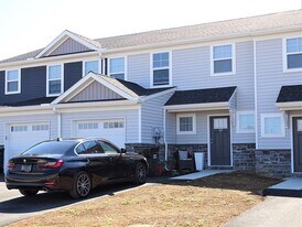 19 Cobblestone Ct in Stevens, PA - Building Photo