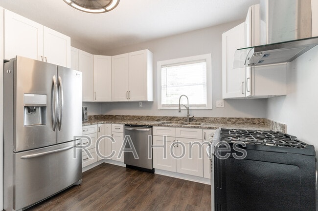 1211 E Hanna Ave in Indianapolis, IN - Building Photo - Building Photo