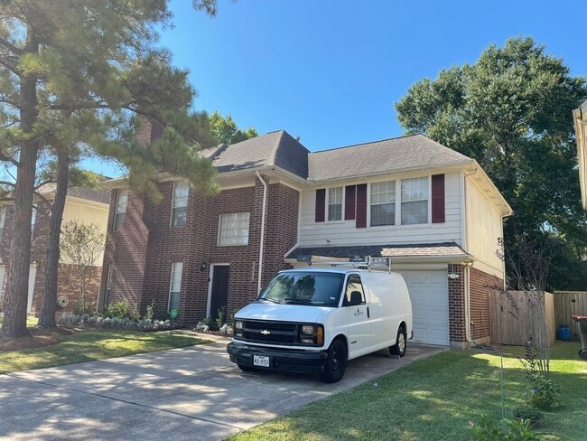 16434 Concord Falls Ln in Sugar Land, TX - Building Photo - Building Photo