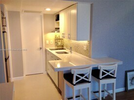 9920 Collins Ave in Bal Harbour, FL - Building Photo