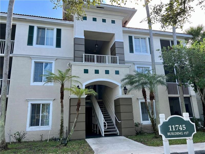 11745 W Atlantic Blvd in Coral Springs, FL - Building Photo