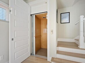 508 Laurel Pk Dr in Sarasota, FL - Building Photo - Building Photo