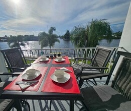 505 N Riverside Dr in Pompano Beach, FL - Building Photo - Building Photo