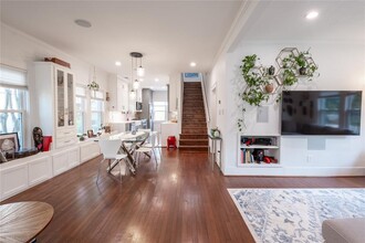 927 Highland St in Houston, TX - Building Photo - Building Photo