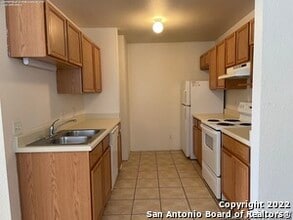 14541 Clovelly Wood in San Antonio, TX - Building Photo - Building Photo