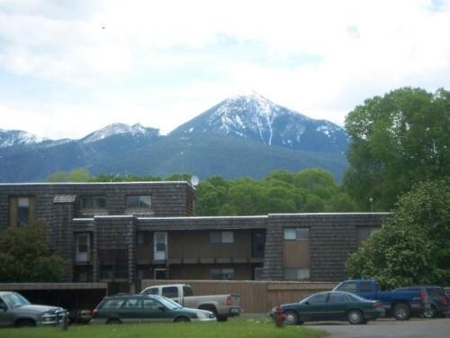 Edge water in Livingston, MT - Foto de edificio - Building Photo