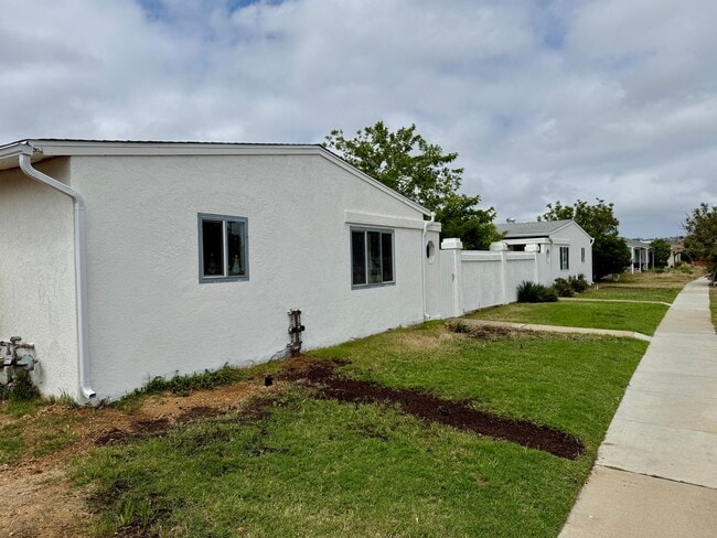 3543-3545 Clairemont Mesa Blvd in San Diego, CA - Building Photo - Building Photo