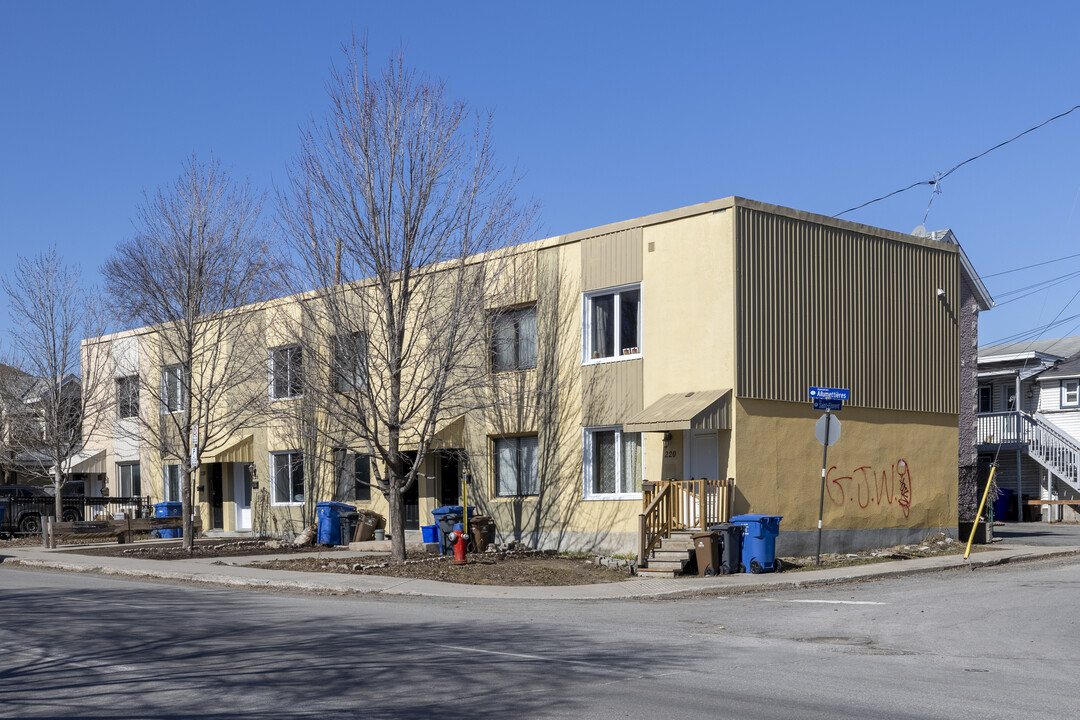 220-230 Des Allumettières Boul in Gatineau, QC - Building Photo