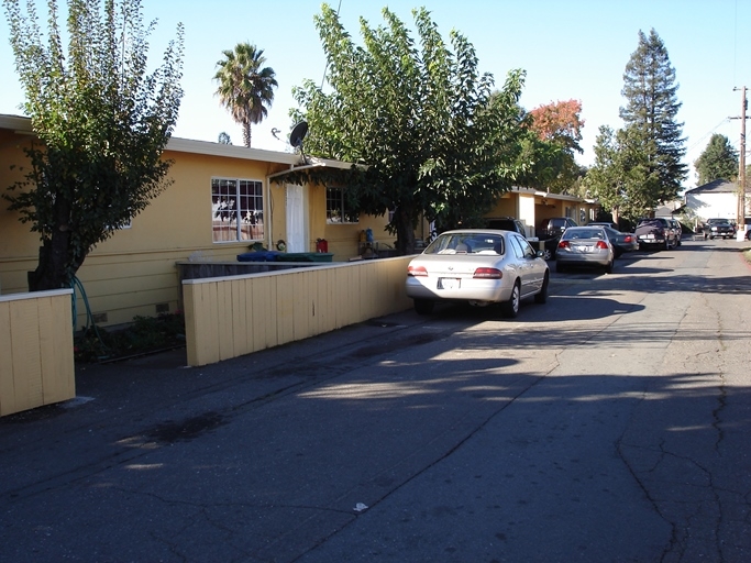 2519 Corby Ave in Santa Rosa, CA - Building Photo