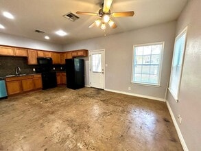 408 Nelray Blvd in Austin, TX - Building Photo - Building Photo