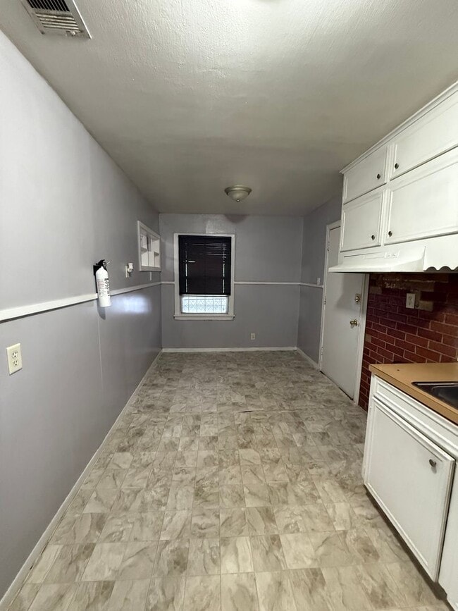 2754 Lakehurst Ave in Shreveport, LA - Building Photo - Building Photo