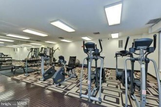 801 S Greenbrier St-Unit -313 in Arlington, VA - Building Photo - Building Photo