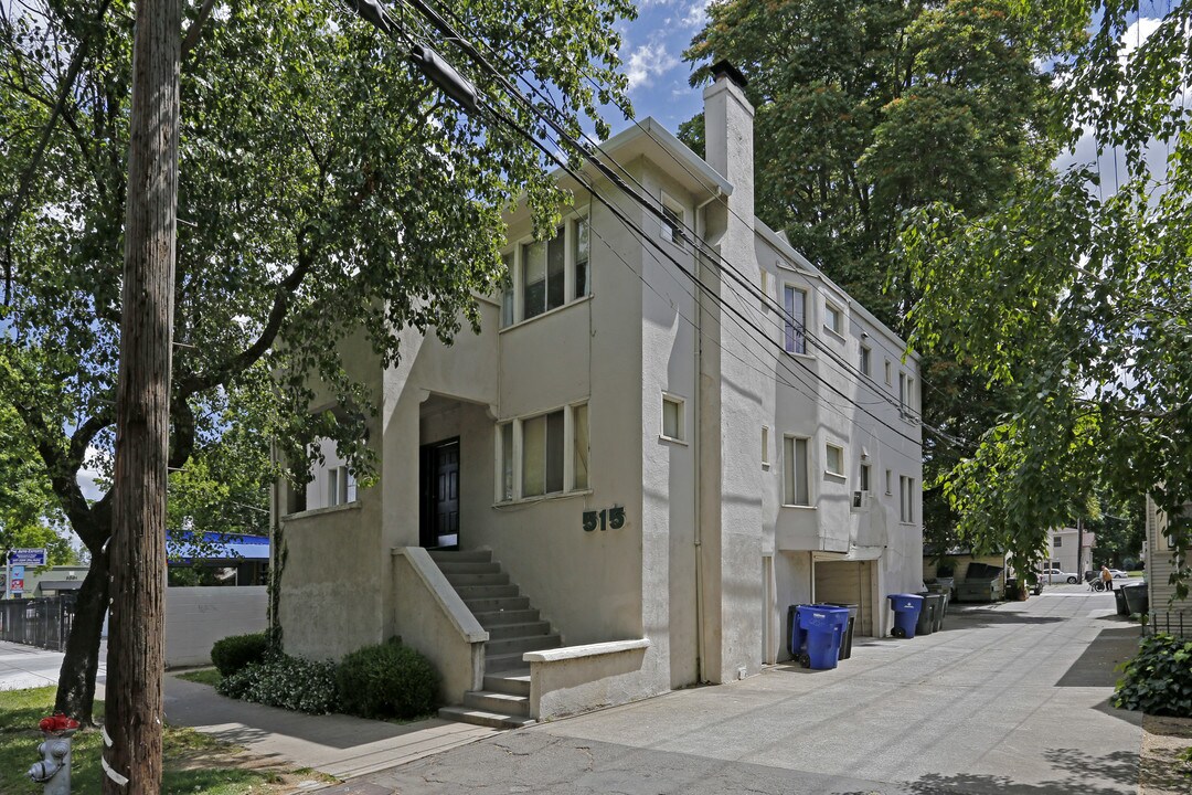 515 30th St in Sacramento, CA - Building Photo