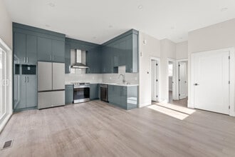 758 Coopland Crescent in Kelowna, BC - Building Photo - Building Photo