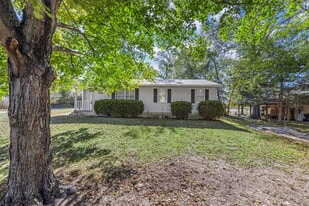 115 E Sycamore Rd in Old Monroe, MO - Building Photo