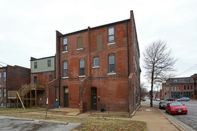 2300-2308 S Jefferson Ave in St. Louis, MO - Building Photo - Building Photo